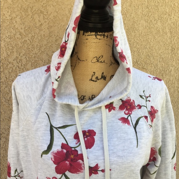 Forever 21 Sweatshirt Crop Top - Picture 2 of 4